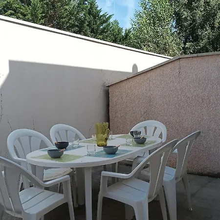 بيت للعطل Air-conditioned House, Private Parking, Private Terrace