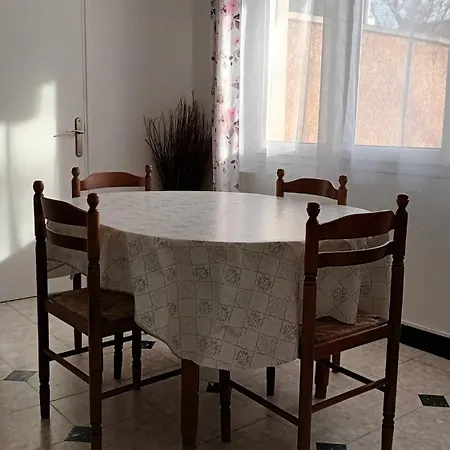 بيت للعطل Air-conditioned House, Private Parking, Private Terrace