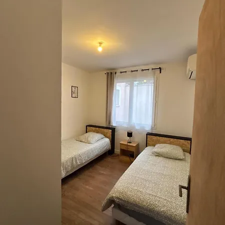 بيت للعطل Air-conditioned House, Private Parking, Private Terrace *